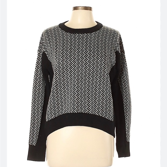 lululemon athletica Sweaters - Lululemon Size 4, Black and white sweater